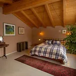 Charming Alpine Country House Near Zell Am See Hébergement de vacances