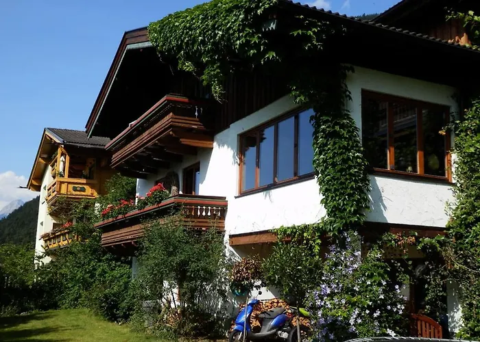 Charming Alpine Country House Near Zell Am See Сasa de vacaciones Maishofen
