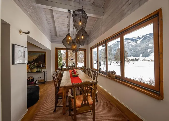 Charming Alpine Country House Near Zell Am See Сasa de vacaciones